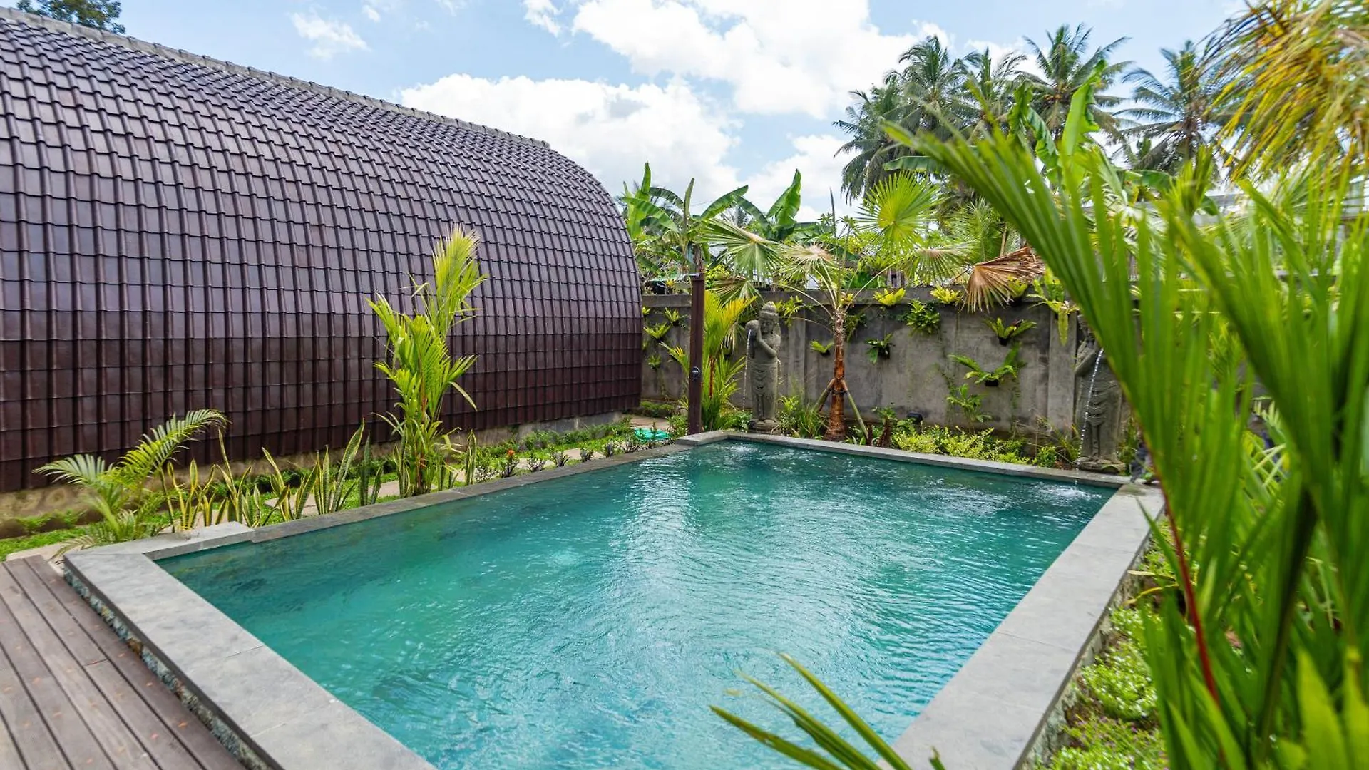 Lumbung Sari Ubud Center 0*,