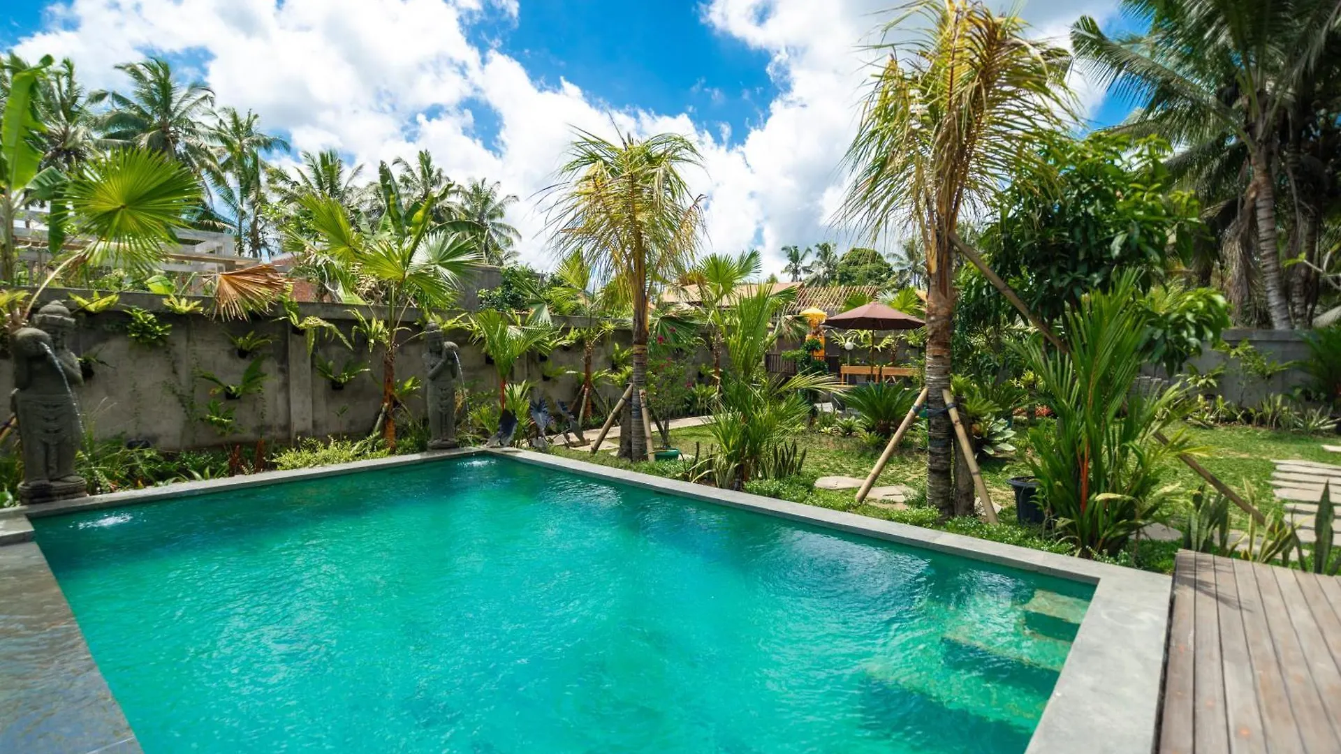 Lumbung Sari Ubud Center
